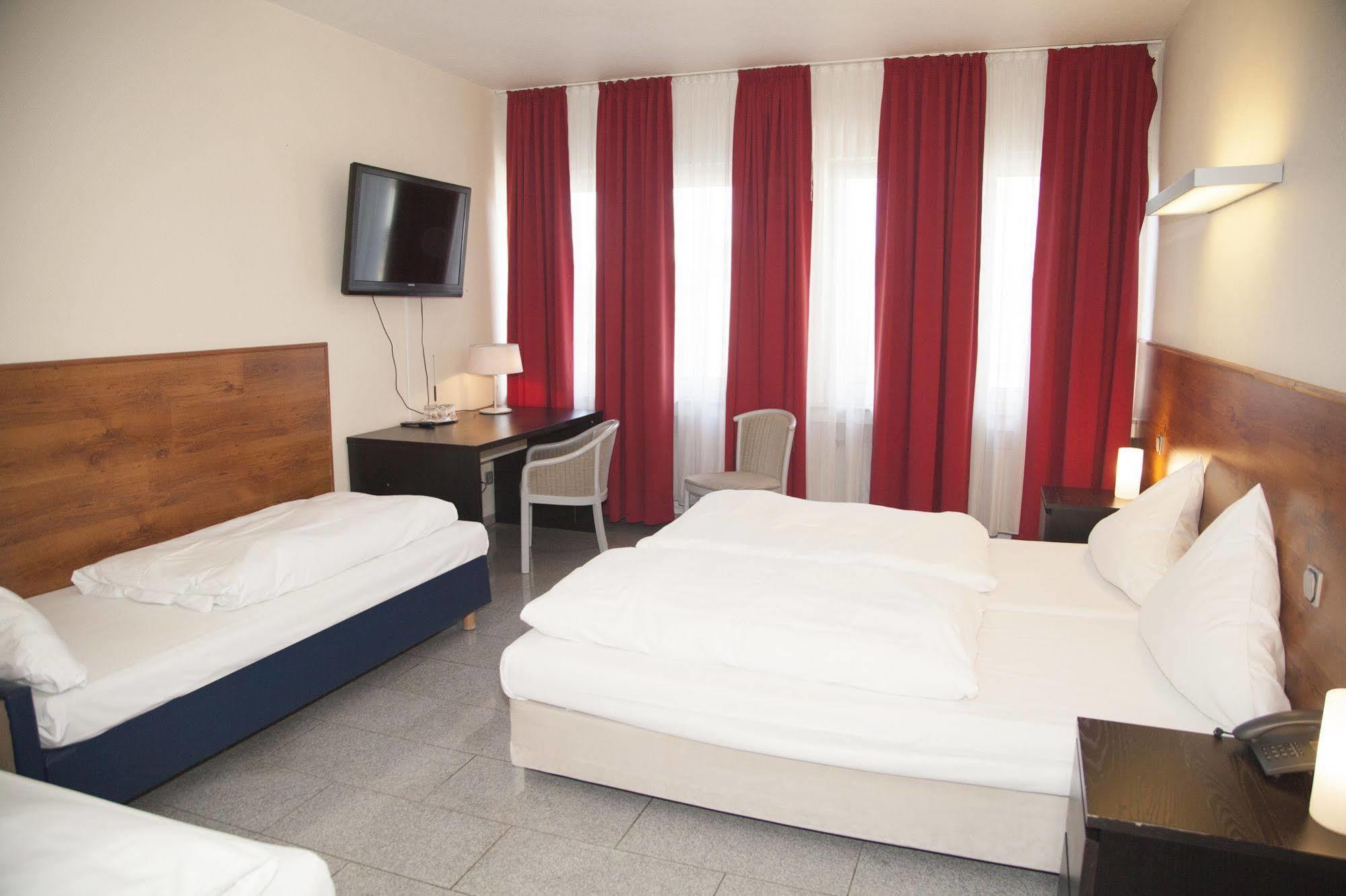 Hotel A&O Koeln Hauptbahnhof Zewnętrze zdjęcie