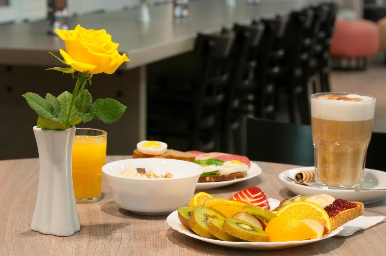Hotel A&O Koeln Hauptbahnhof Zewnętrze zdjęcie